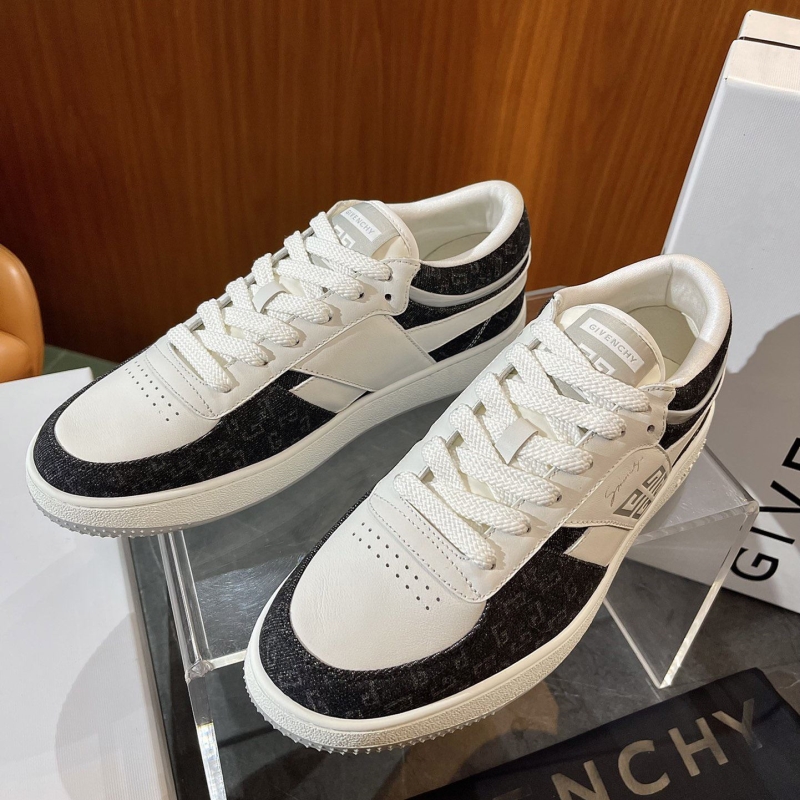 Givenchy Sneakers